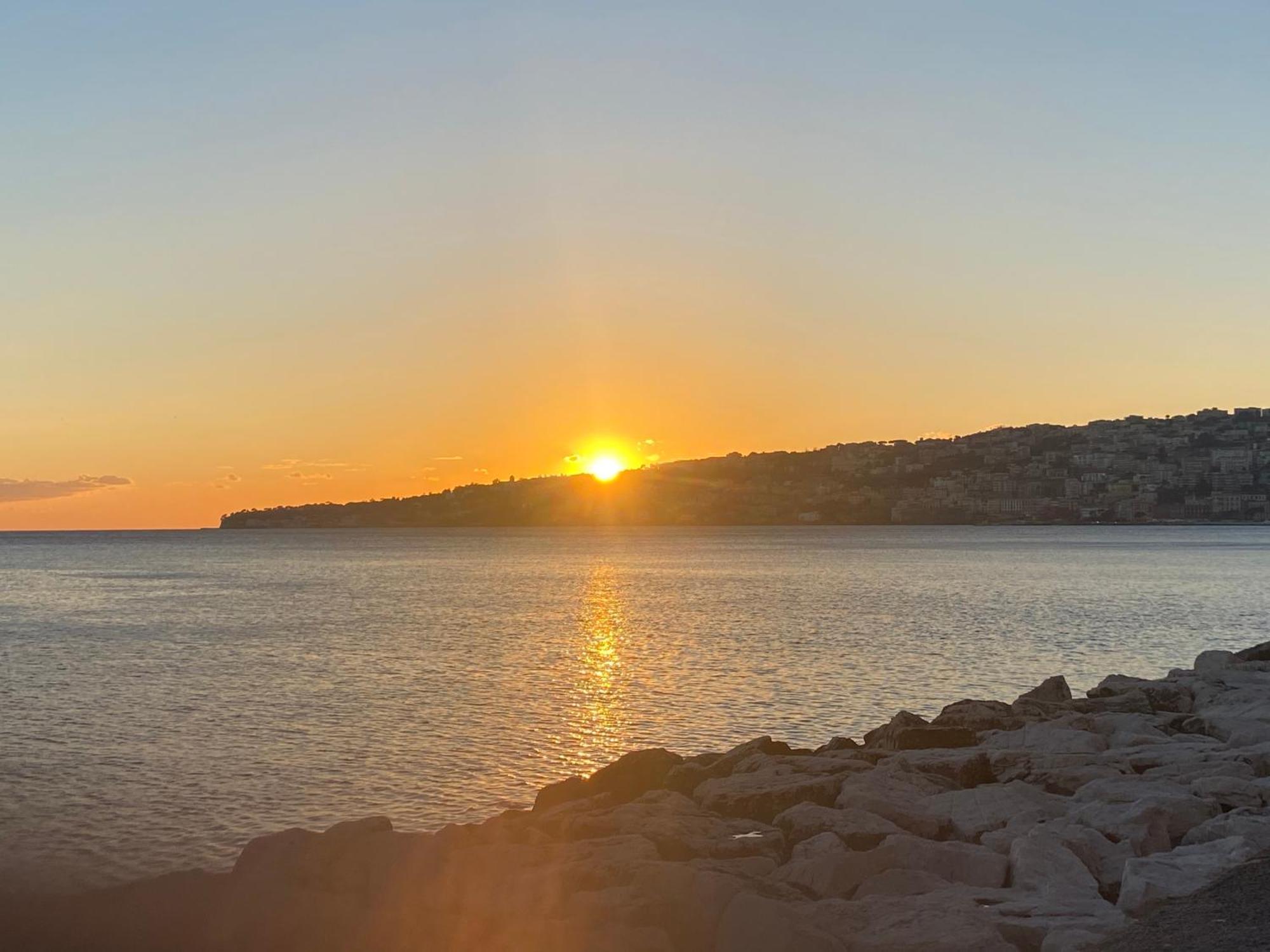 Appartamento La casa di Nettuno Napoli Esterno foto